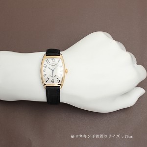 01m6frau0001-5